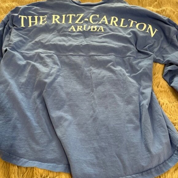 Ritz Carlton Aruba Long Sleeve Tee Size Large - Picture 1 of 3